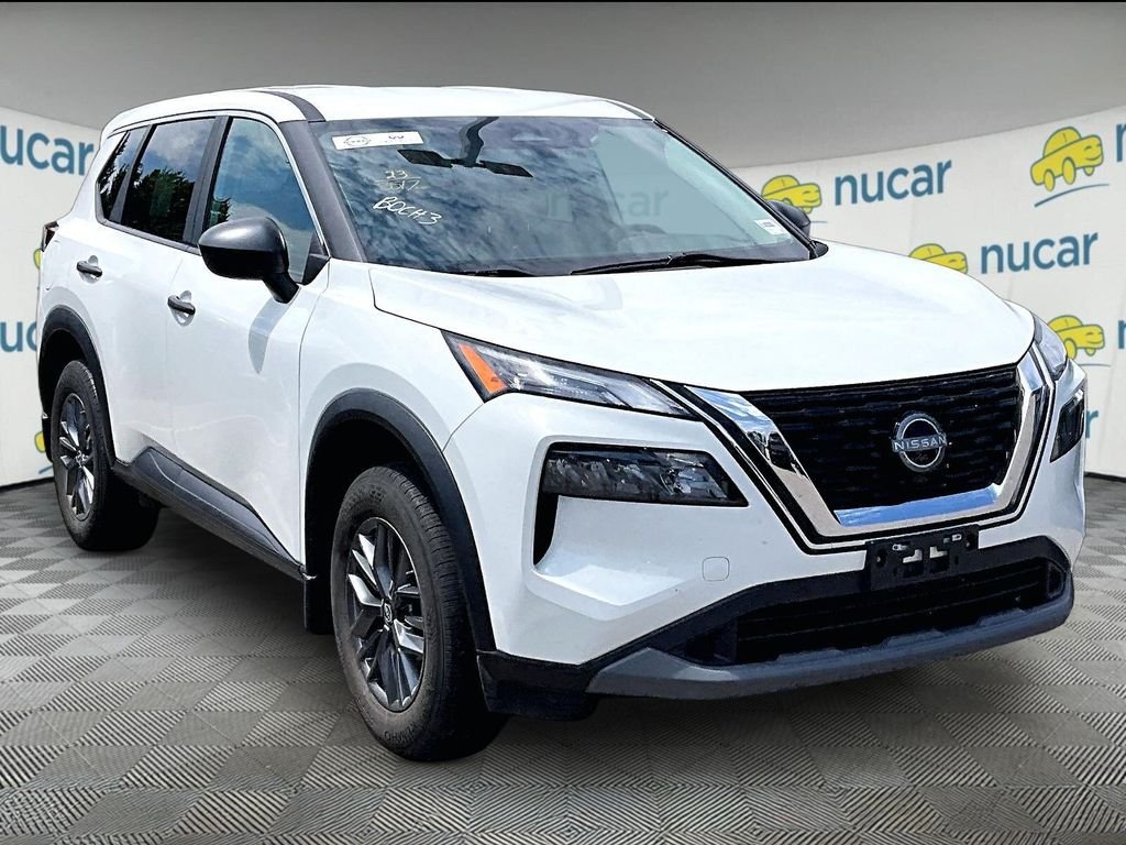 Used 2023 White Nissan S image 1
