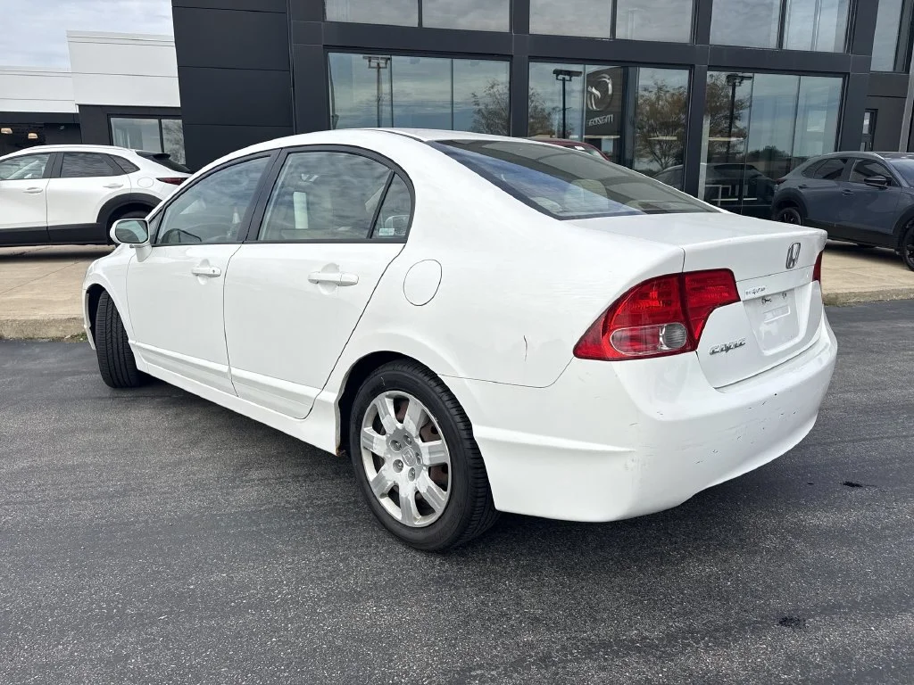 Used 2008 White Honda LX image 9
