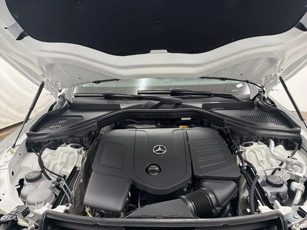 Used 2026 White Mercedes-Benz GLC 300 image 30