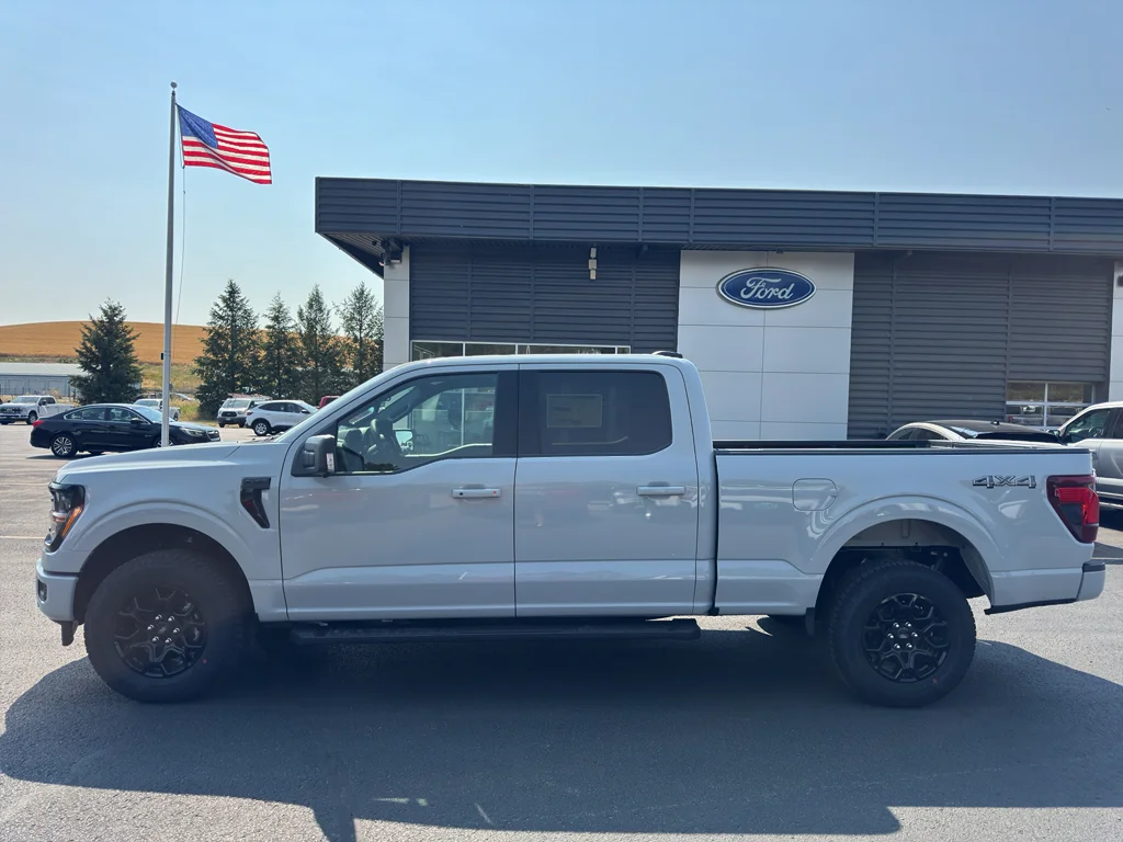 New 2026 Avalanche Ford XLT image 2