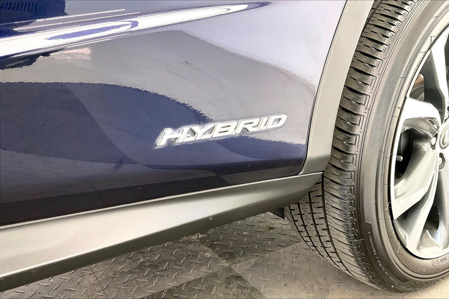 Used 2020 Nightfall Mica Lexus RX 450h image 7