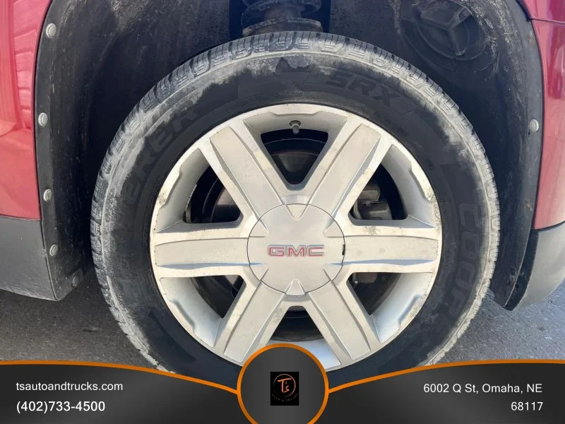 Used 2011 Red GMC SLT Sport Utility 4D image 9