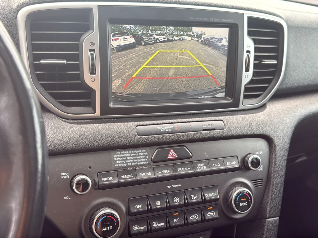 Used 2017 Red Kia EX image 15