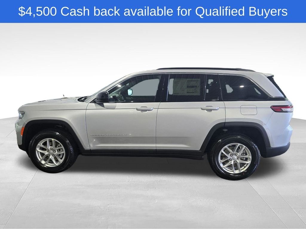 New 2026 Silver Zynith Exterior Paint Jeep Laredo image 2