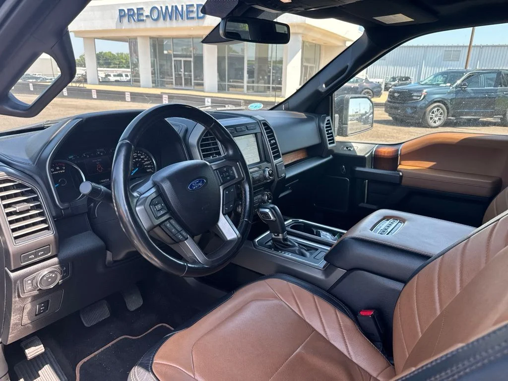 Used 2017 Magnetic Ford Limited image 26