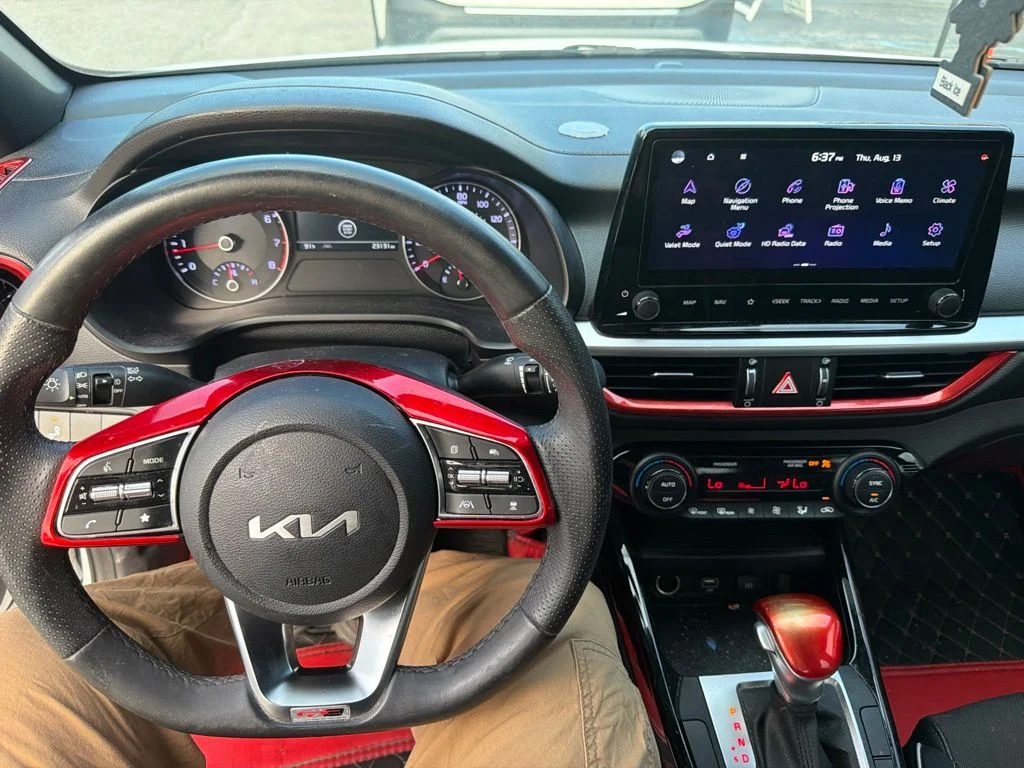 Used 2024 Snow White Pearl Kia GT-Line image 6