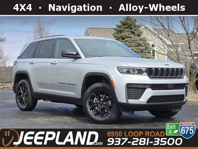 New 2026 Silver Zynith Exterior Paint Jeep Altitude image 1