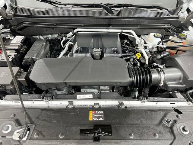 Certified Used 2025 Summit White Chevrolet WT/LT image 37