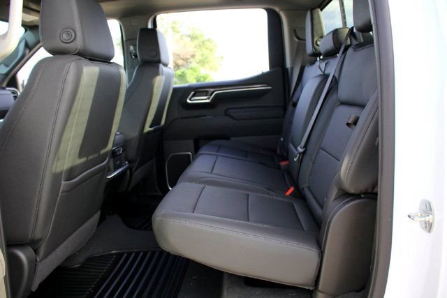 2026 Chevrolet Silverado 1500 LTZ - Photo 18