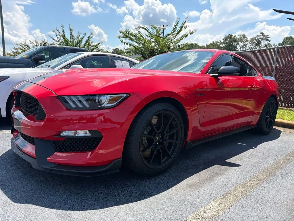 Used 2019 Red Ford Shelby GT350 image 3
