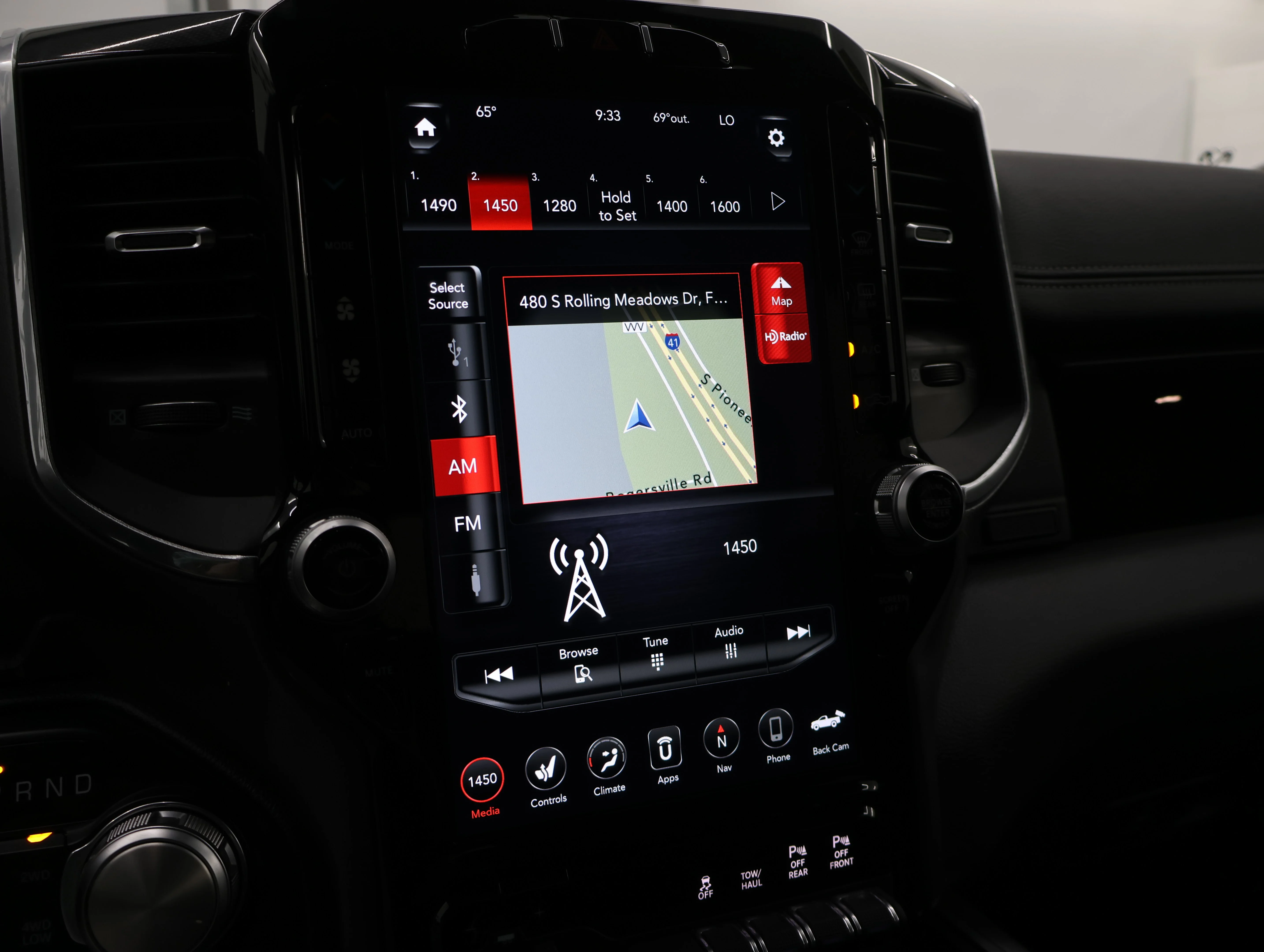 Used 2021 Diamond Black Crystal Pearlcoat Ram Laramie image 48
