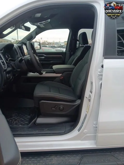 New 2026 Bright White Clear-Coat Exterior Paint RAM Big Horn/Lone Star image 8