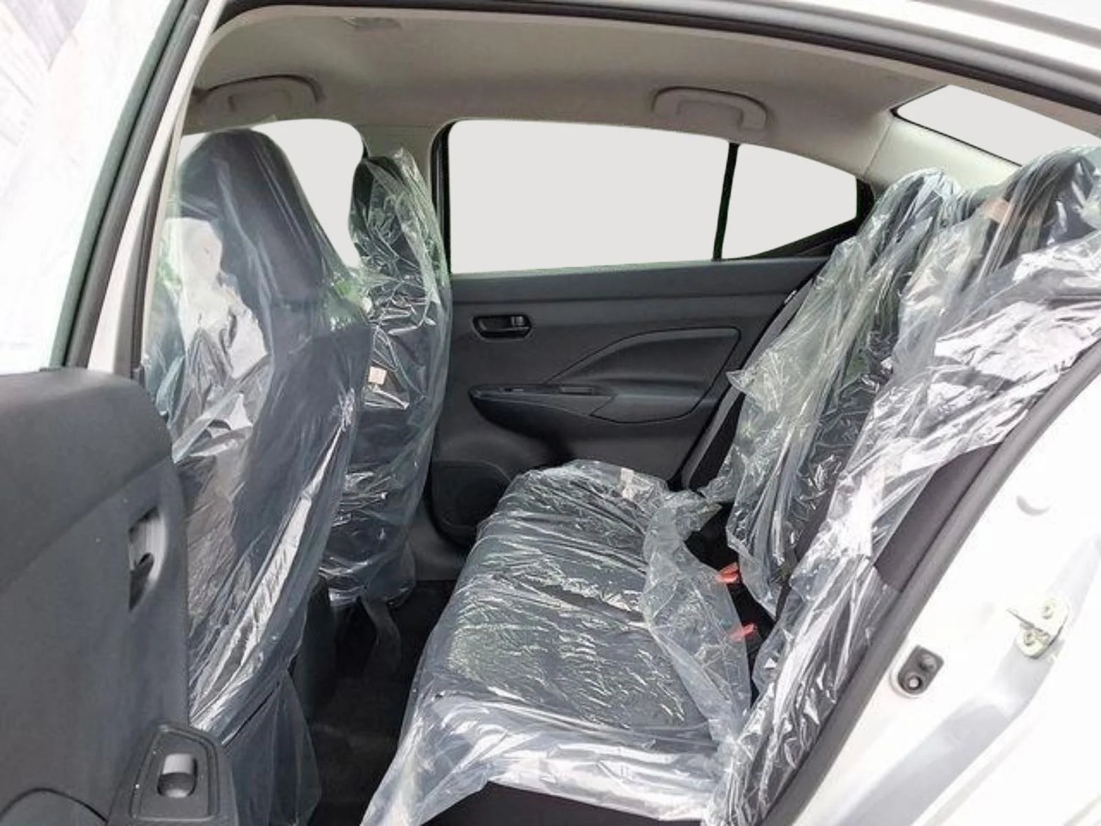 2025 Nissan Versa Sedan S - Photo 6