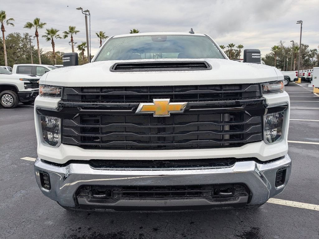 New 2026 Summit White Chevrolet WT image 11