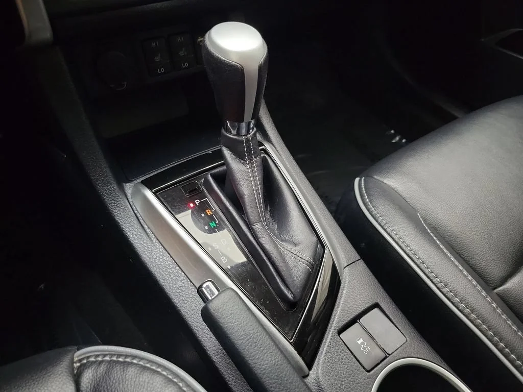 2017 Toyota Corolla XLE - Photo 18