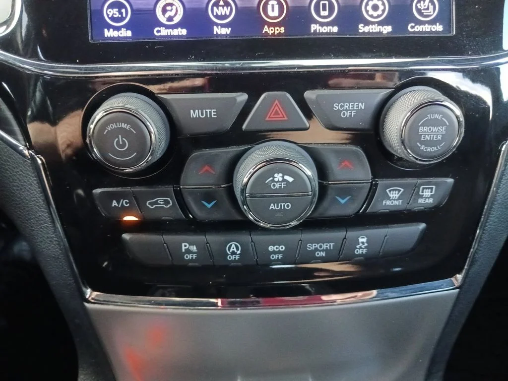 Used 2021 Black Jeep Limited image 24
