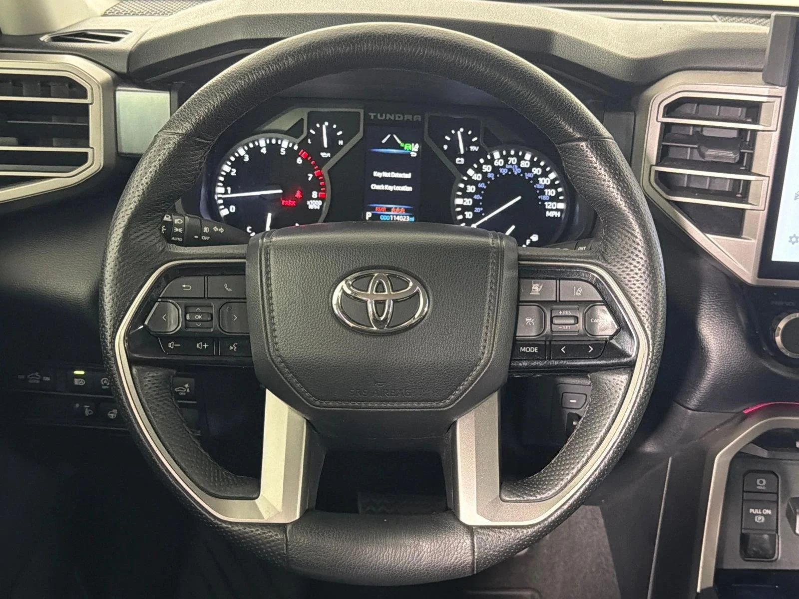Used 2022 White Toyota SR5 image 23