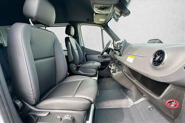 New 2026 Arctic White Mercedes-Benz  image 51