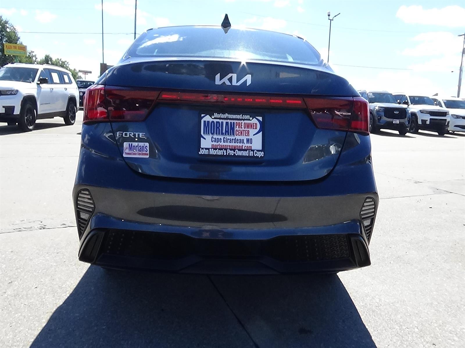 Used 2024 Gravity Gray (kdg) Kia LXS image 8
