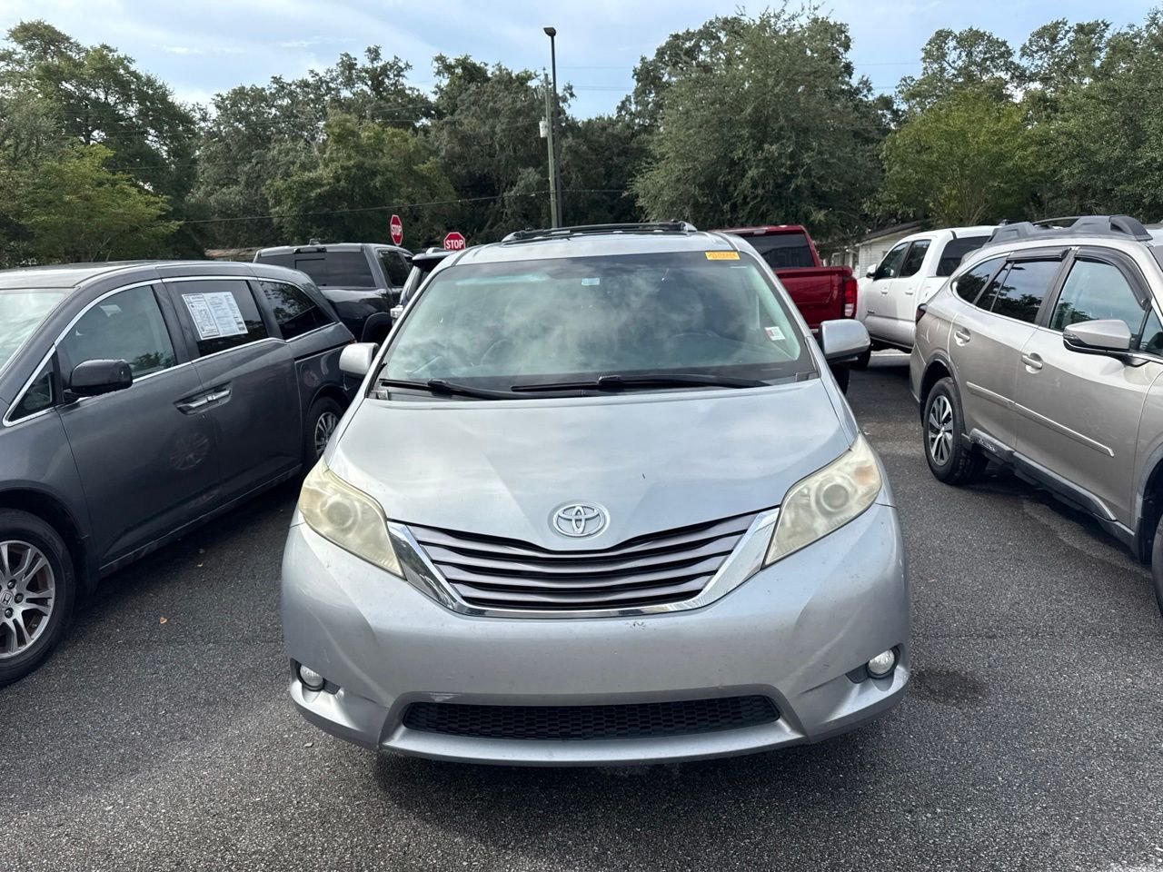 Used 2016 Silver Toyota XLE image 2