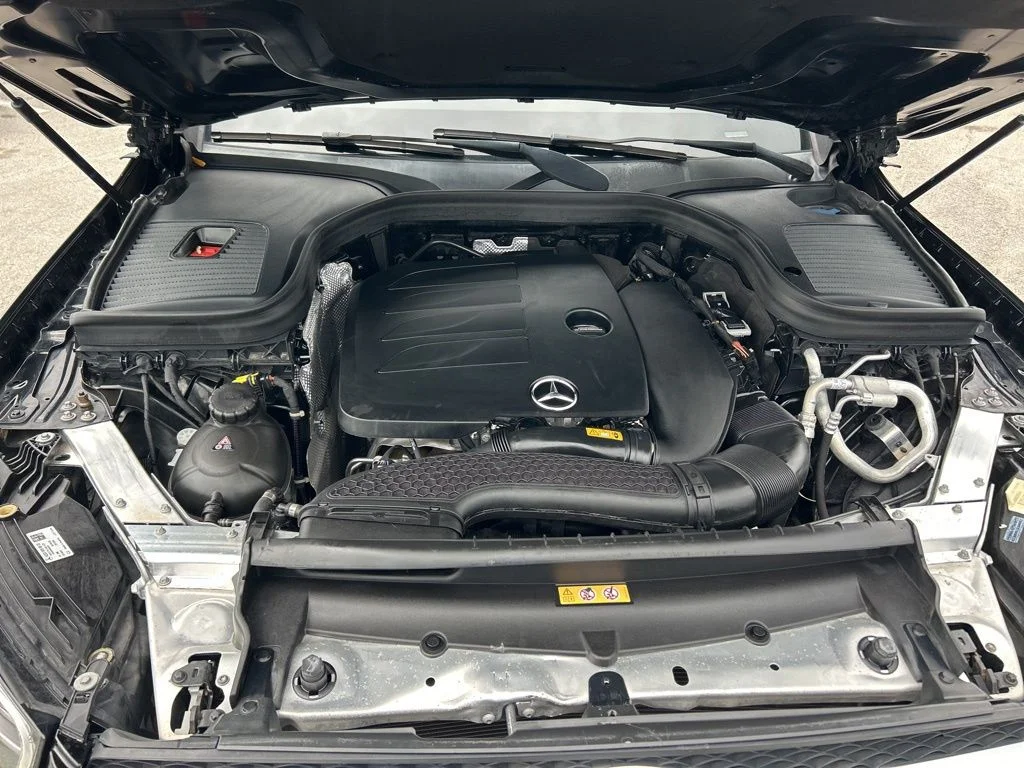Used 2022 Black Mercedes-Benz GLC 300 image 16
