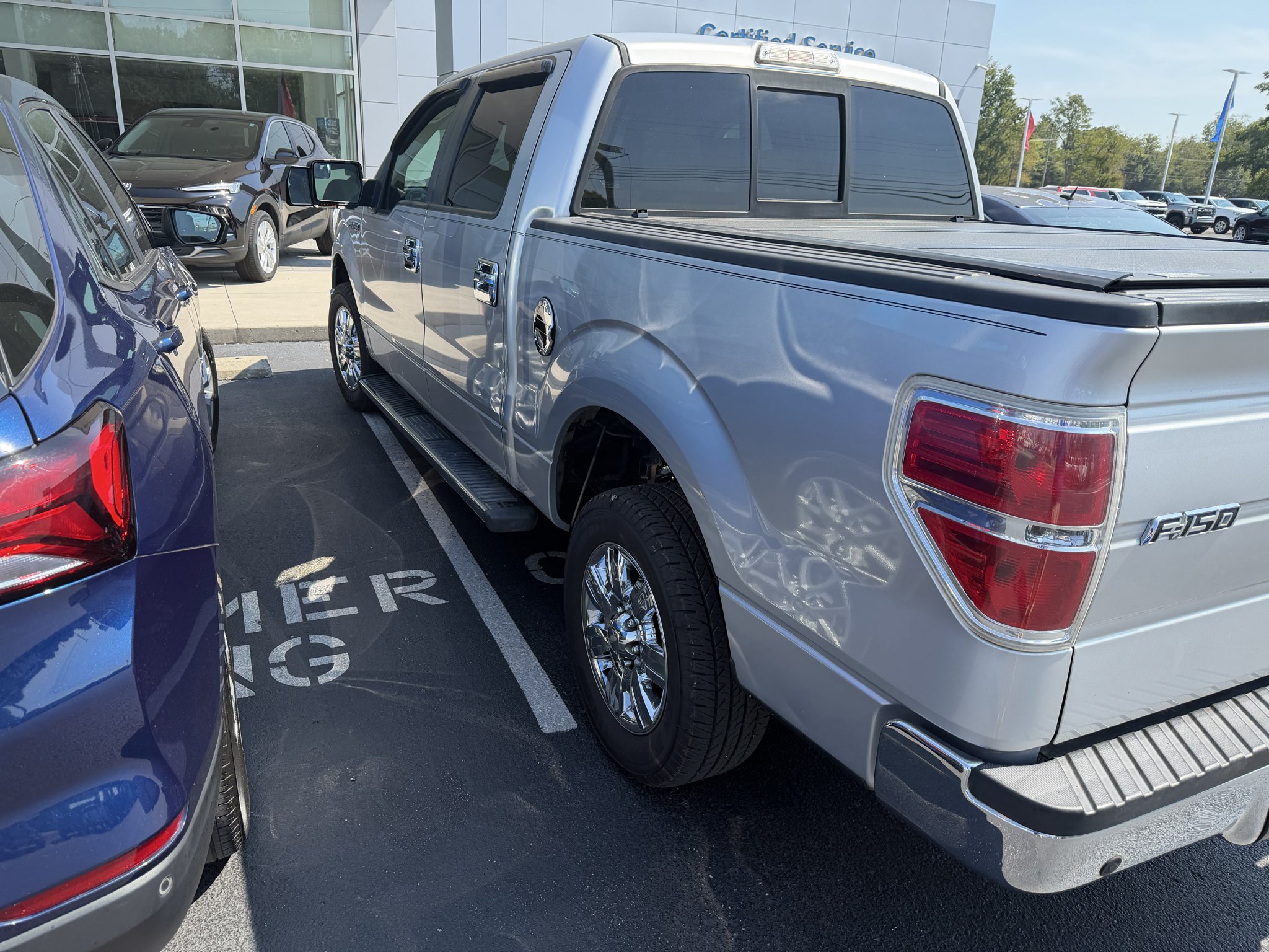 Used 2011 Silver Ford  image 3