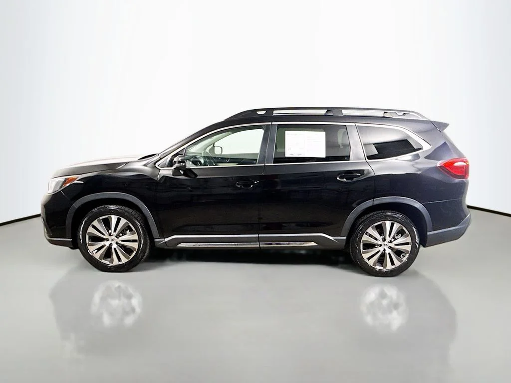 Used 2022 Crystal Black Silica Subaru Limited image 4