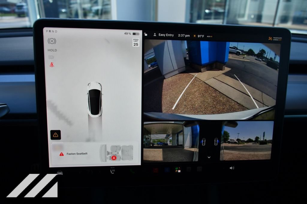Used 2022  Tesla Base Electric image 15
