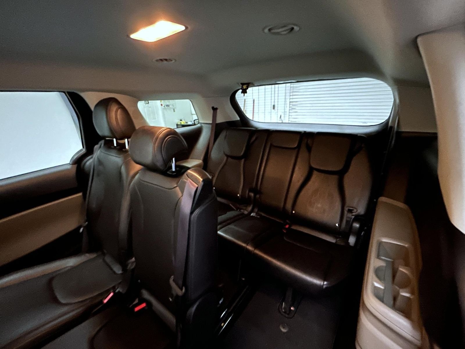 Used 2025 Red Kia LXS image 18