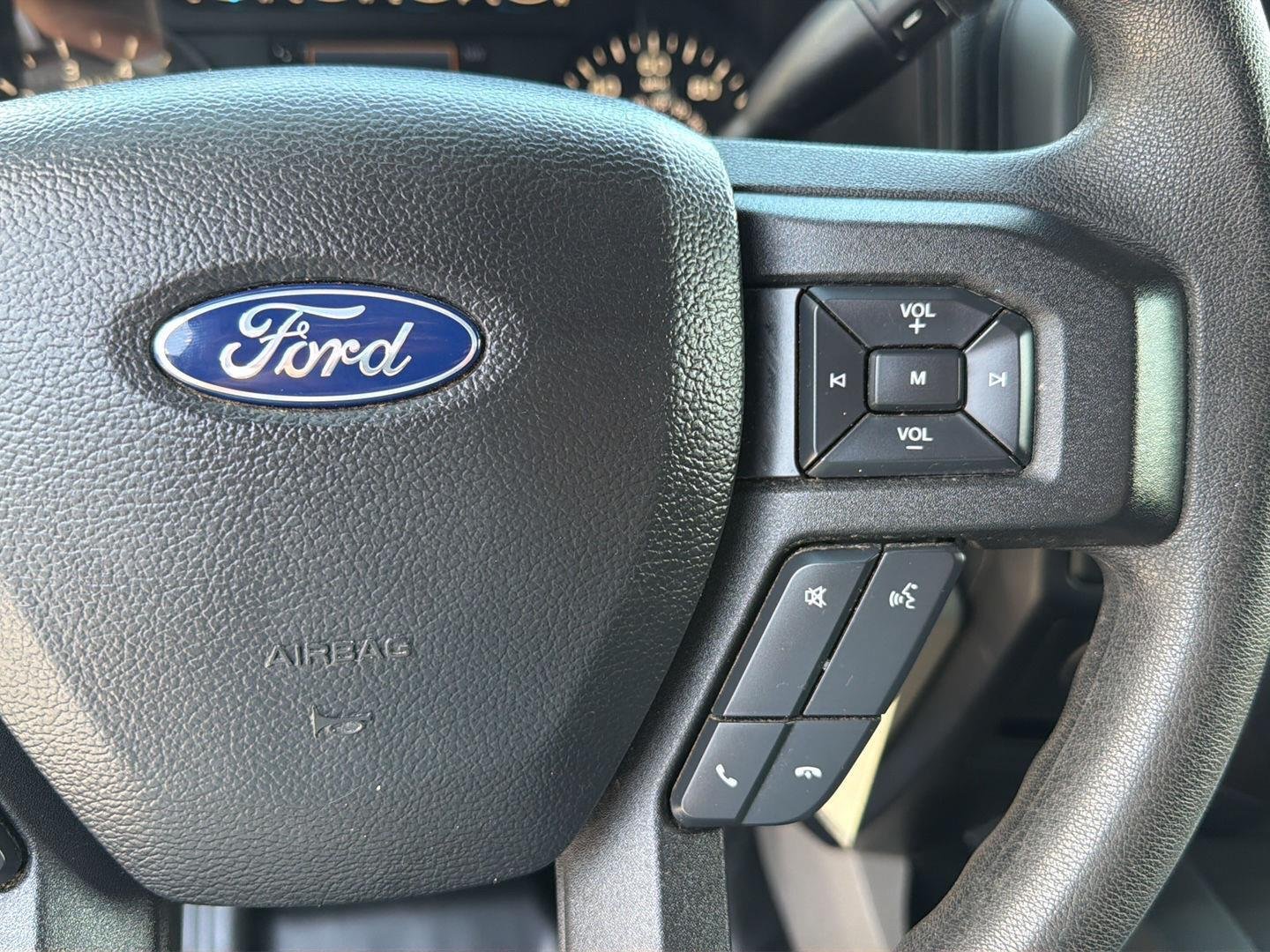 Used 2018 Oxford White Ford XL image 21