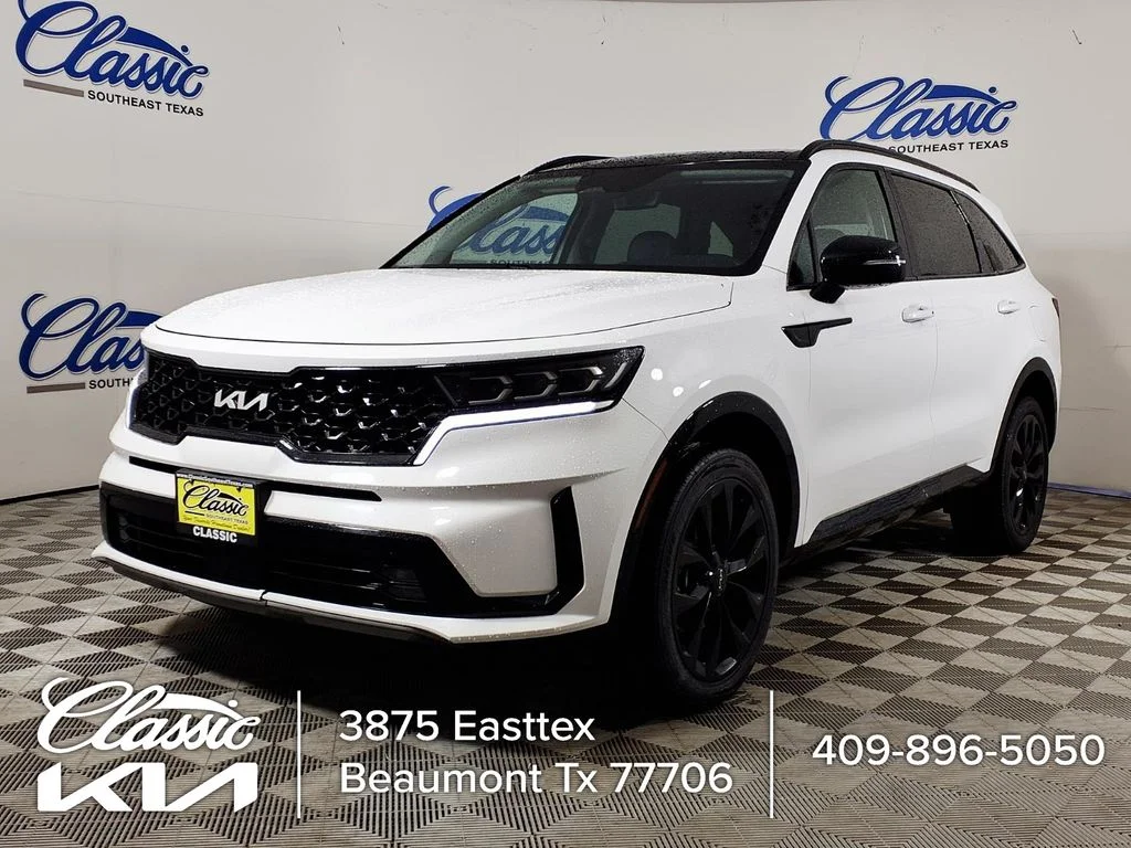 Used 2023 White Kia SX image 5