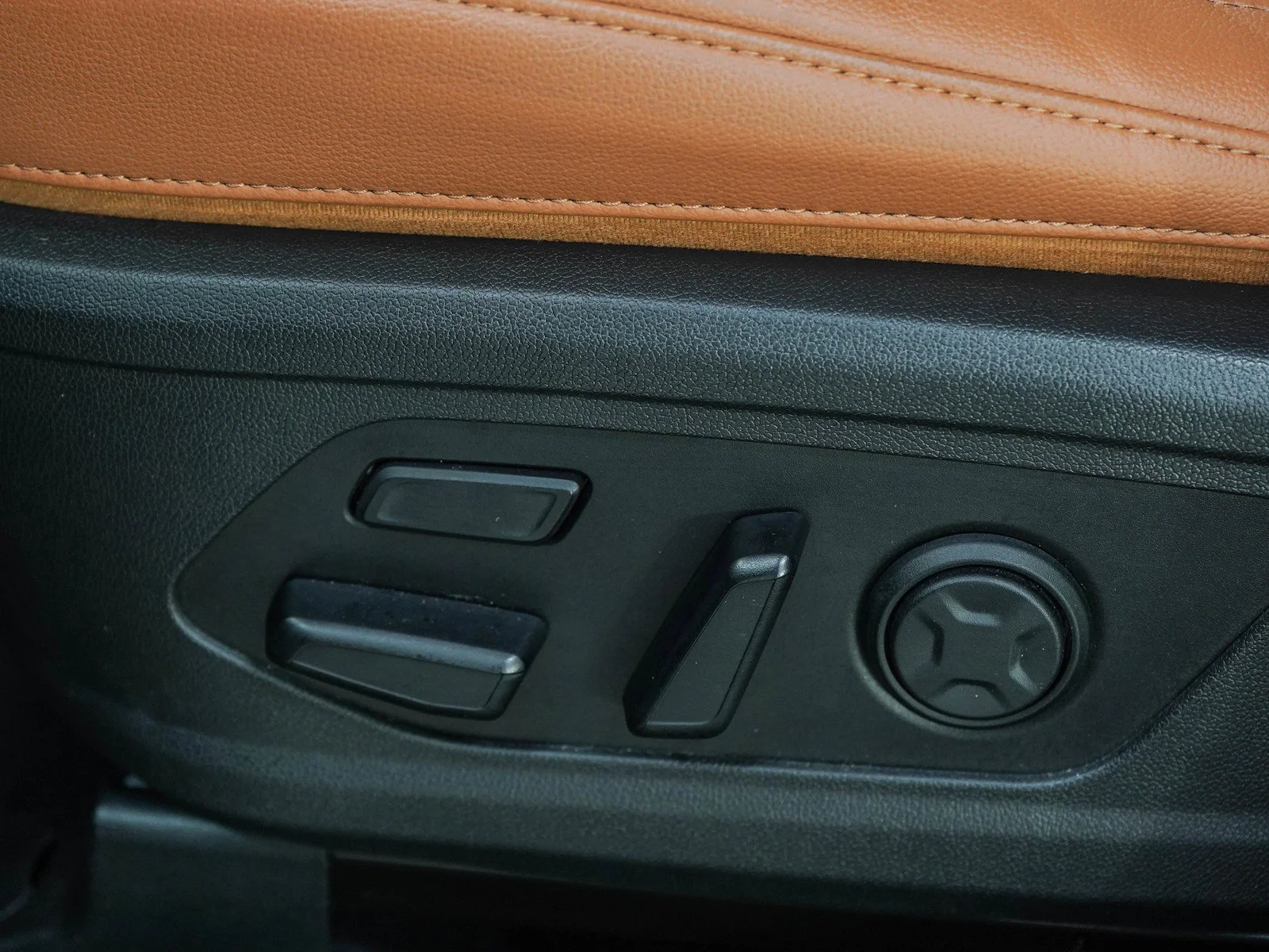 Used 2023 Ebony Black Kia X-Line SX Prestige AWD image 25