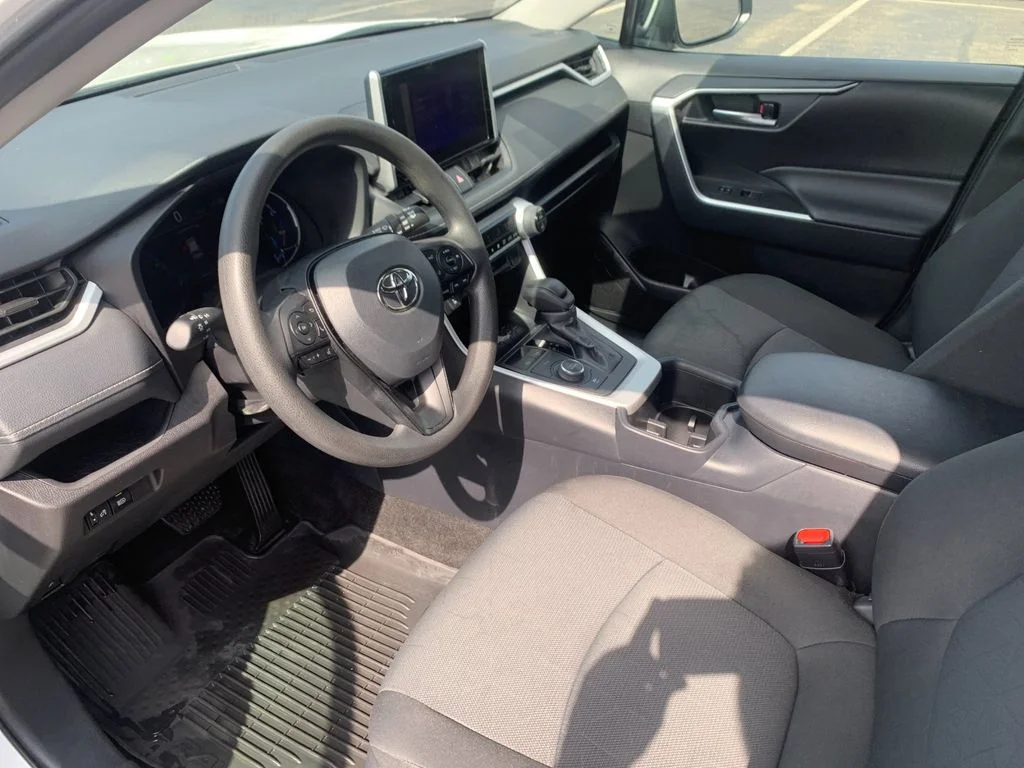 Used 2025 White Toyota XLE image 11