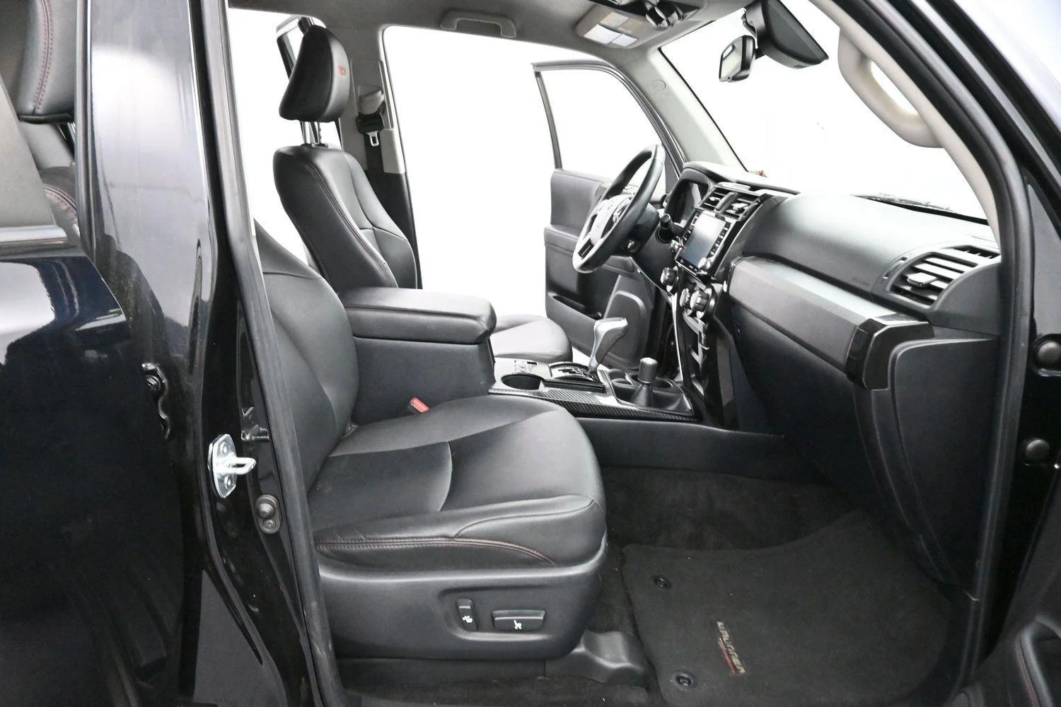 Used 2021 Midnight Black Metallic Toyota TRD Off Road Premium image 33