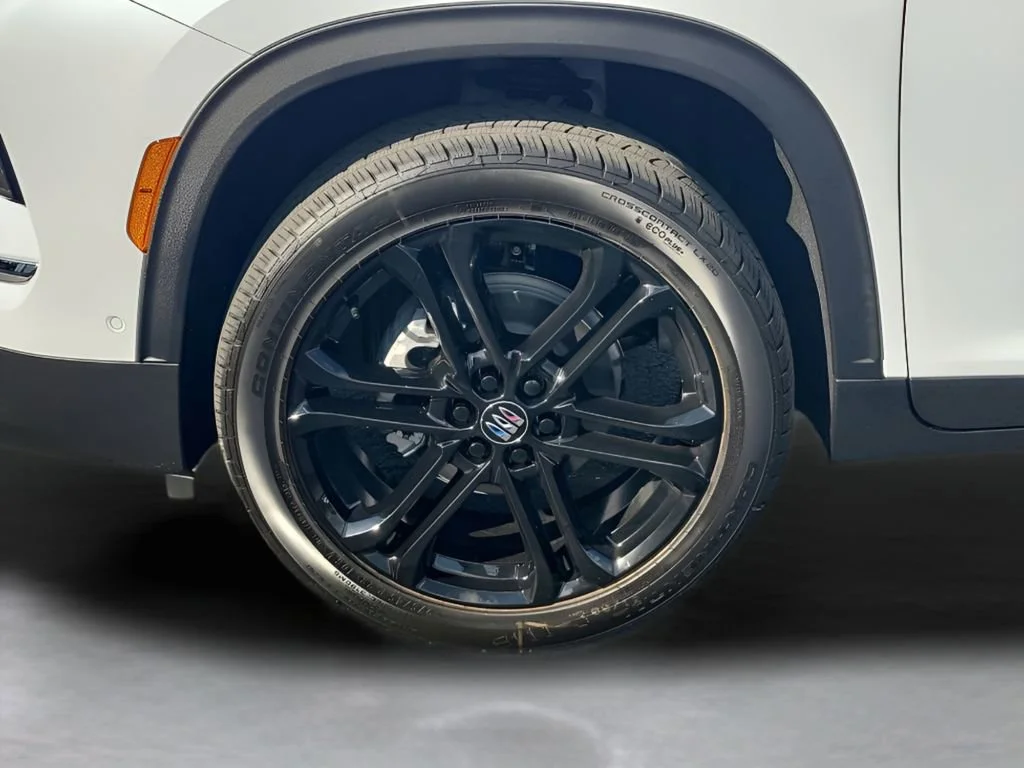 New 2026 Iridescent White Tricoat Buick Preferred image 17