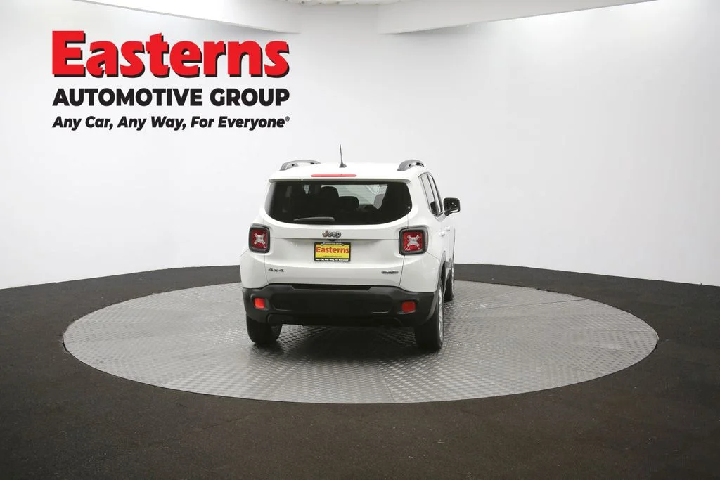 Used 2017 White Jeep Latitude image 36