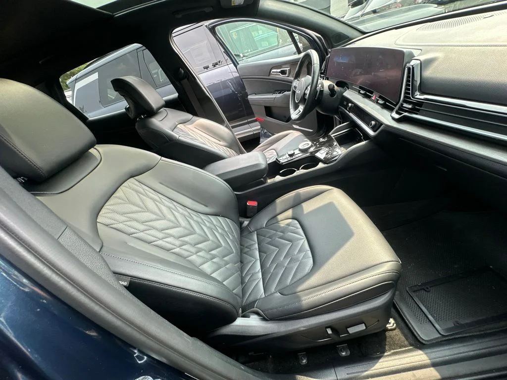 Used 2024 Blue Kia X-Line Prestige image 33