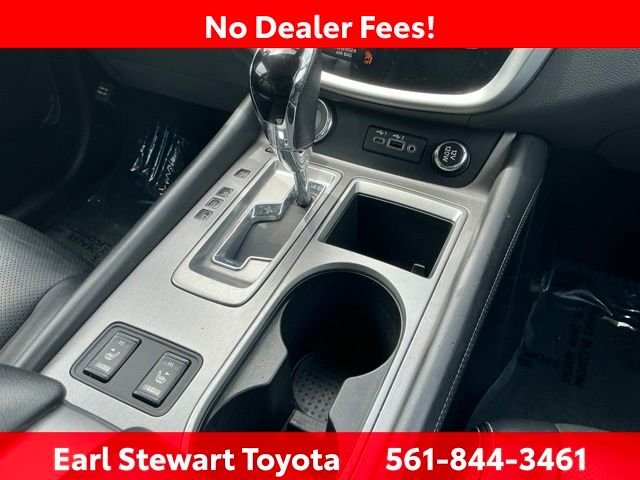Used 2023 Red Nissan SL image 42