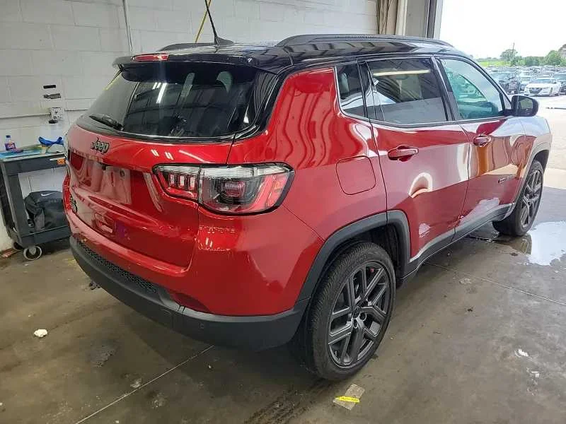 Used 2026 Red Hot Pearlcoat Jeep Limited Altitude image 4