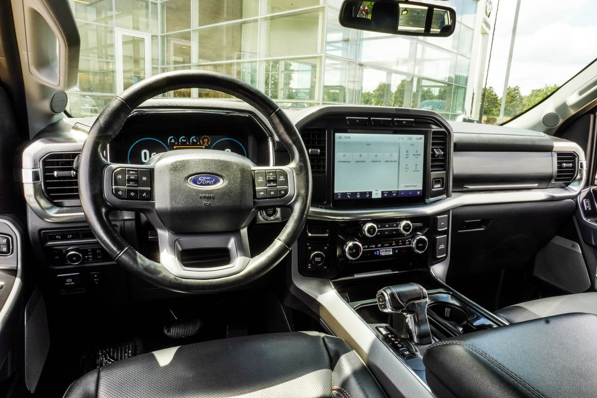 Used 2023 Red Ford Lariat image 17