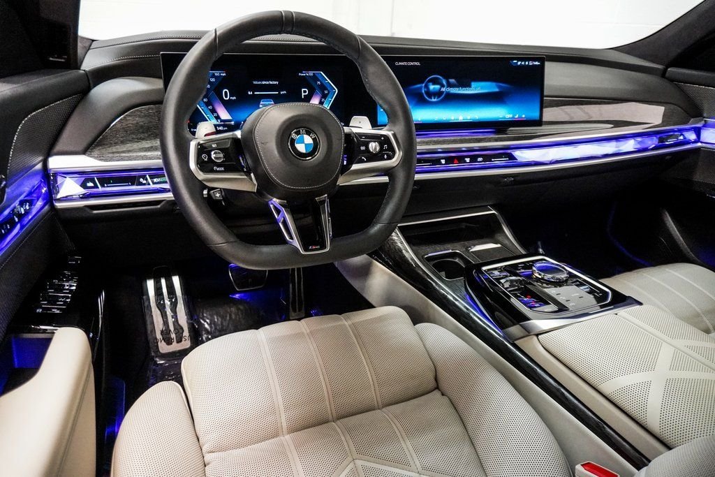 Used 2023 Gray BMW 760i xDrive image 17