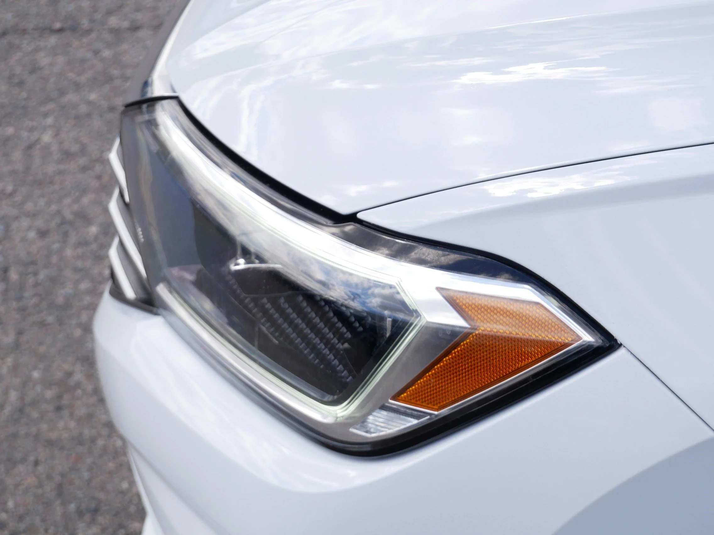 Certified Used 2021 Pure White Volkswagen SEL Premium image 15