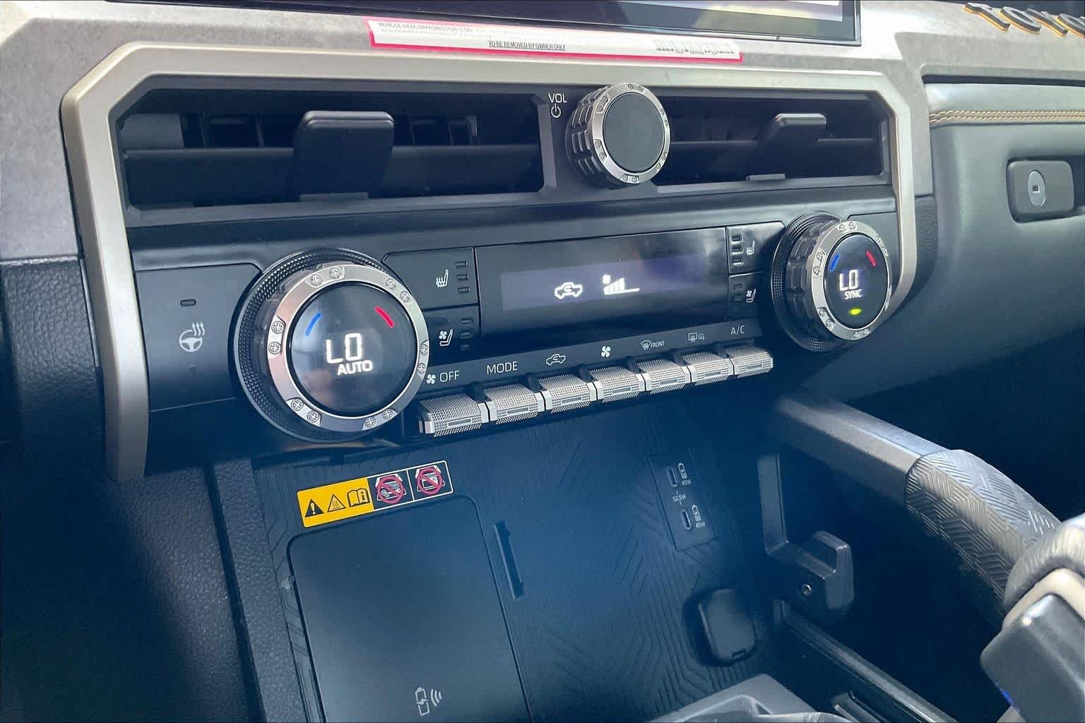 Used 2024 Ice Cap Toyota Trailhunter Hybrid image 33