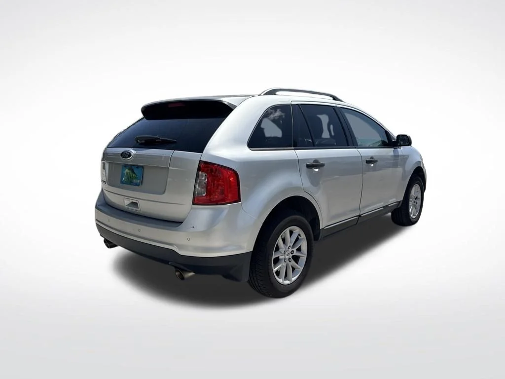 Used 2013 Ingot Silver Ford SE image 5