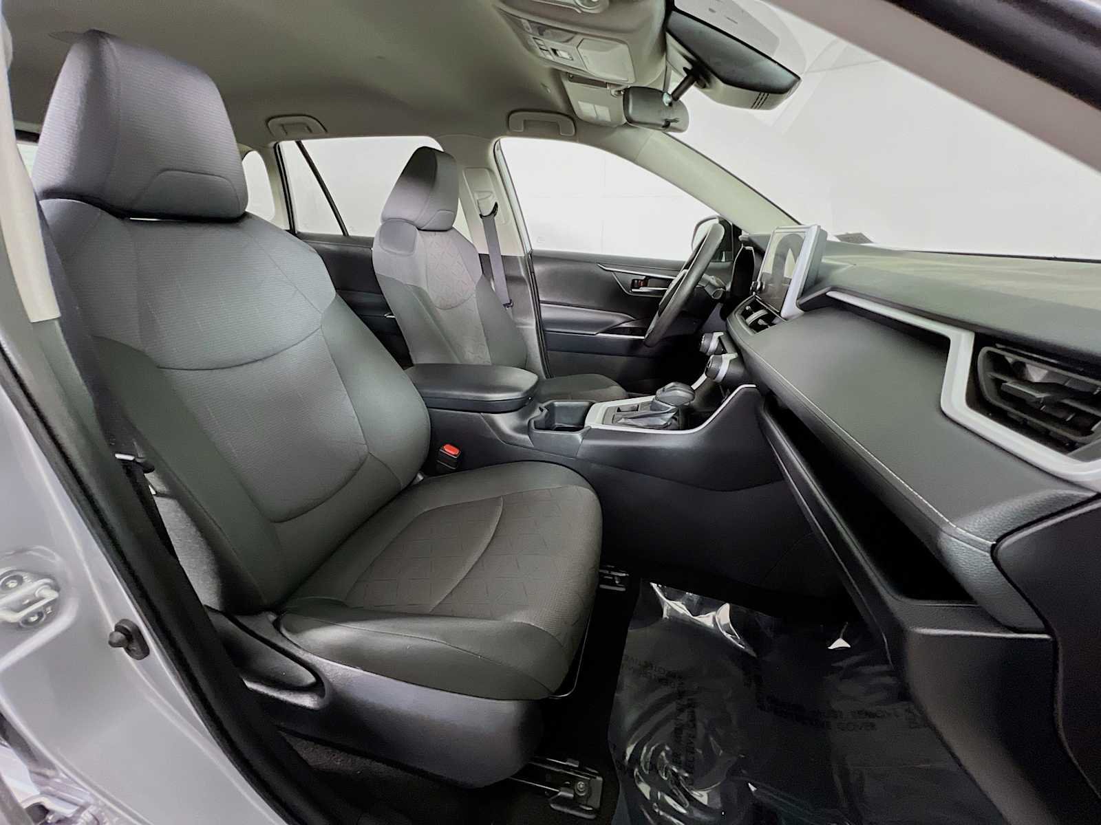 Used 2025 Silver Sky Metallic Toyota XLE image 26