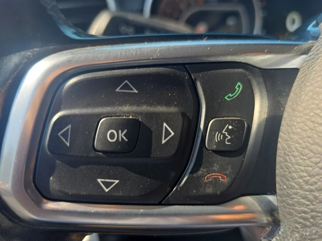 Used 2020 Bright White Clearcoat Jeep Overland image 20