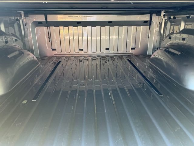 Used 2022 Silver Ram Laramie image 6