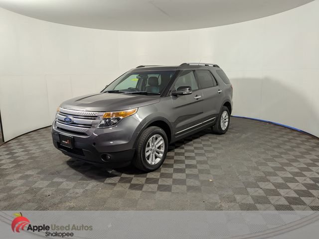 Used 2013 Gray Ford XLT image 3