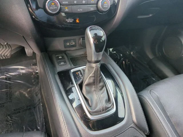 Used 2020 Gray Nissan SL image 25