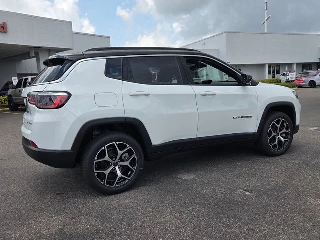 New 2026 Bright White Clear-Coat Exterior Paint Jeep Limited image 8